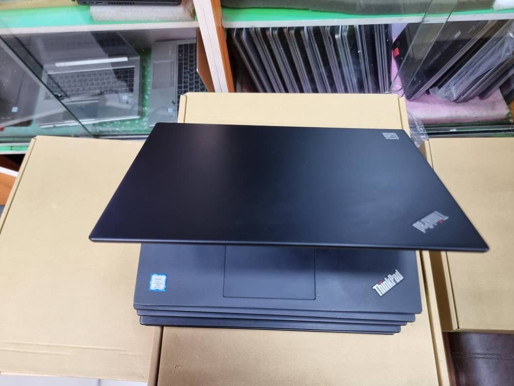 Lenovo Thinkpad x360 Convertible 256gb SSD 4gb Ram Core i5 8th generation
